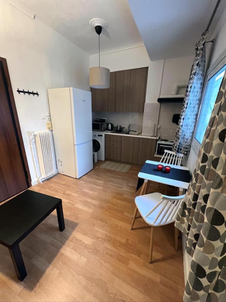 Minimal Apartment Next To The Center Athen Eksteriør billede